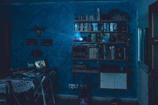 best projector under 200