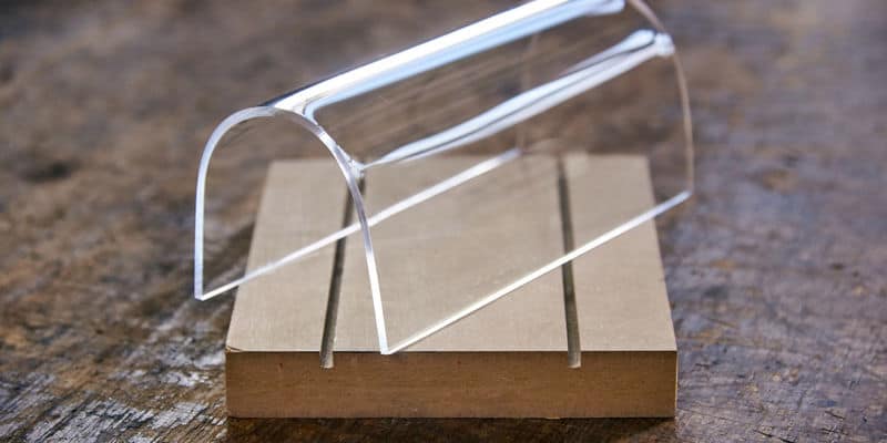 How to Bend Plexiglass Sheets for DIY Projects At Home