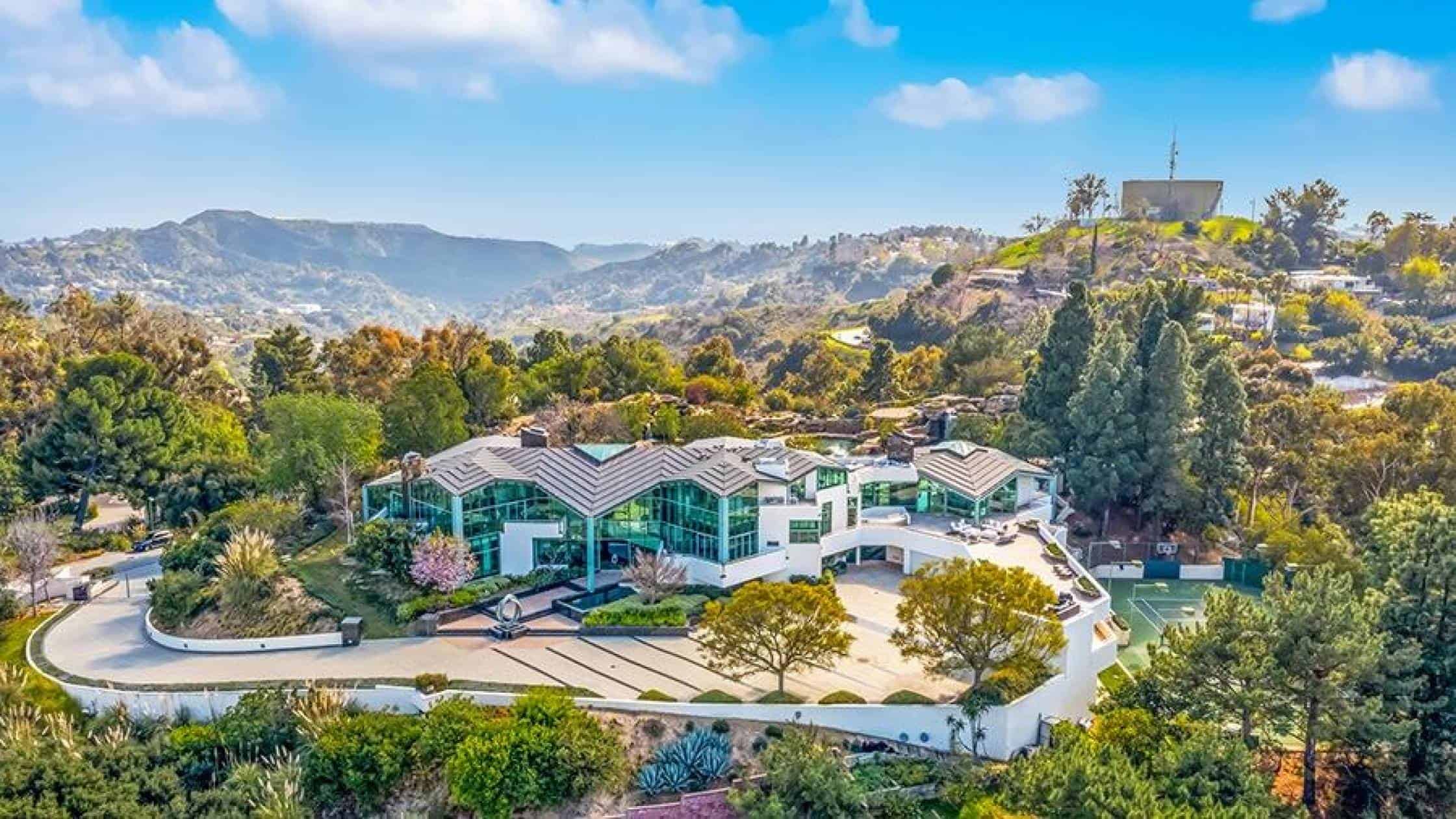 Where Does Tyler Perry Live