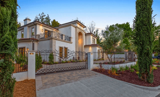 Where Does Jojo Siwa Live?